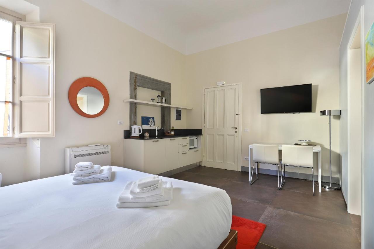 Apt. Perla - Pauline Suites, Palazzo Borghese Флоренция Экстерьер фото