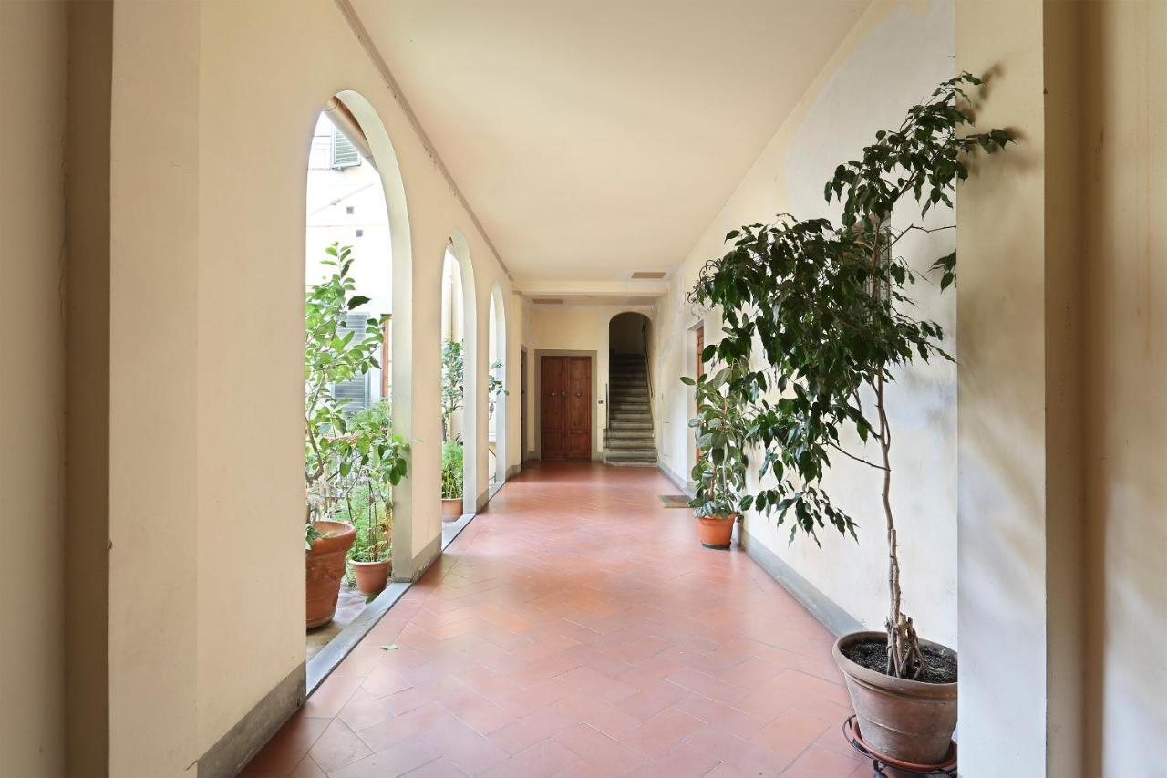 Apt. Perla - Pauline Suites, Palazzo Borghese Флоренция Экстерьер фото